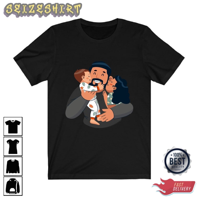 Dad and Two Children Kiss Gift For Dad T- shirt