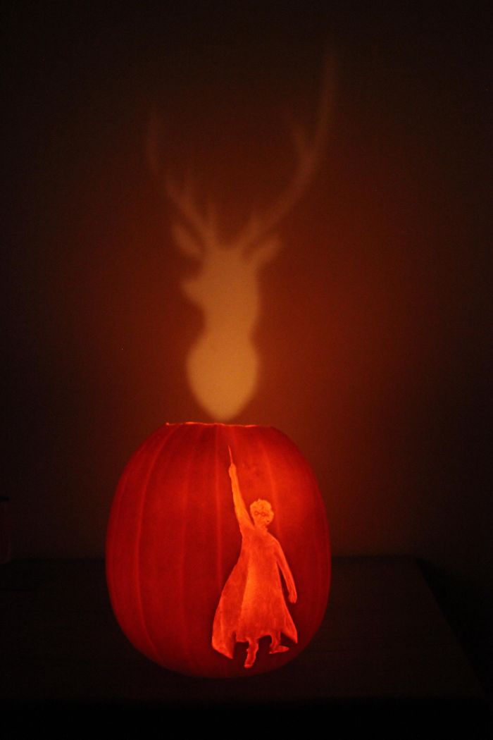 25 Times People Took Halloween Pumpkin Carving To A Whole New Level 19