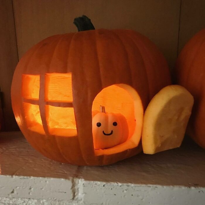 25 Times People Took Halloween Pumpkin Carving To A Whole New Level 2