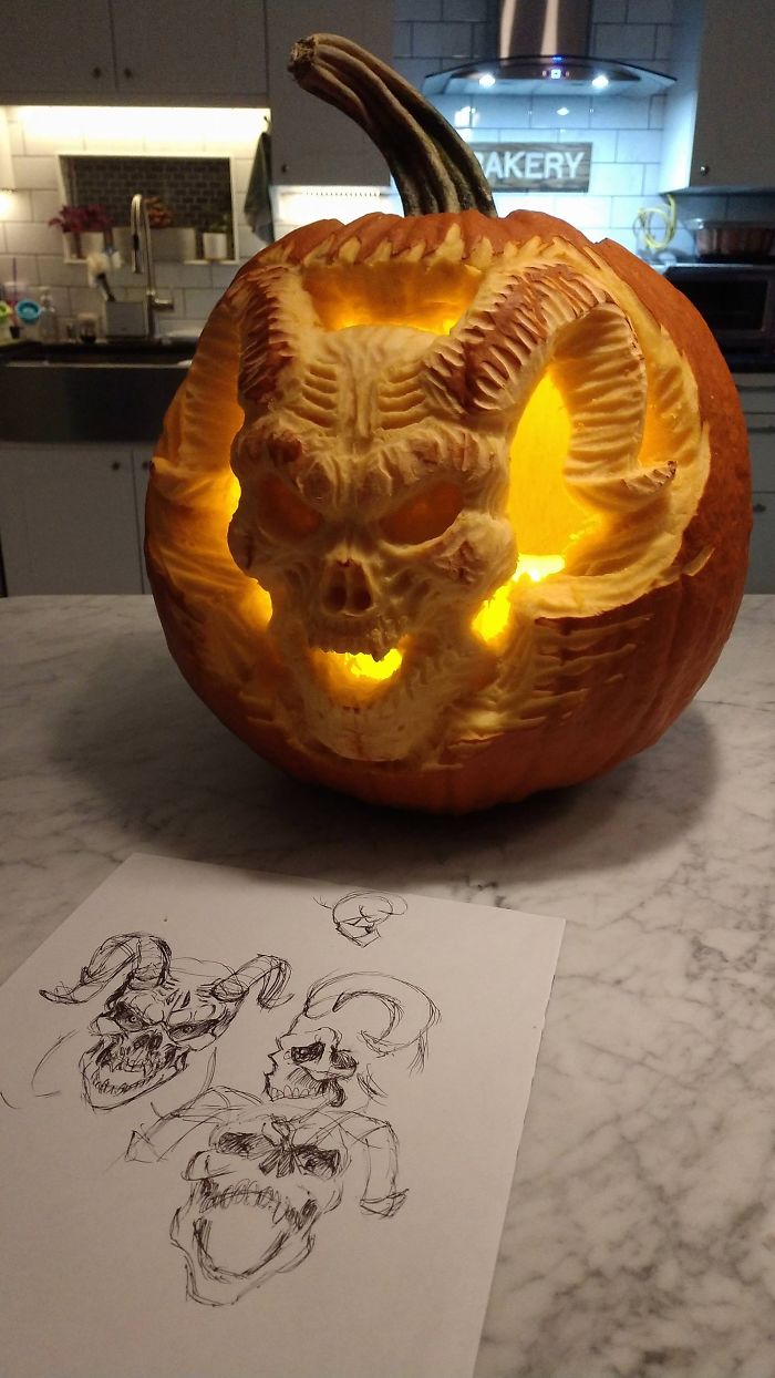 25 Times People Took Halloween Pumpkin Carving To A Whole New Level 3