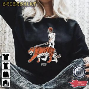 Joe Burrow Cat Walk Cincinnati Football Bengals Shirt
