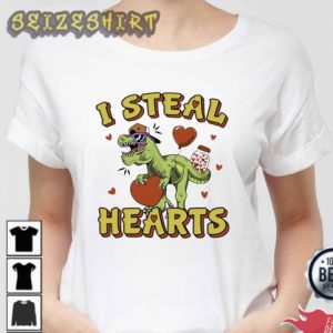 Dinosauri Steal Hearts Valentines Funny Valentine Gift T-Shirt