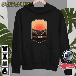 Hiking Camping Lover Gift Zion National Park Vintage T-Shirt