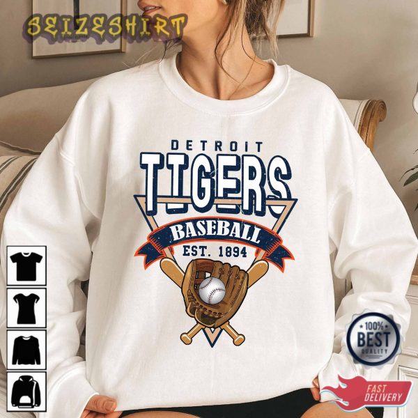 Detroit Baseball Crewneck Sweatshirt Vintage Detroit Baseball T-Shirt