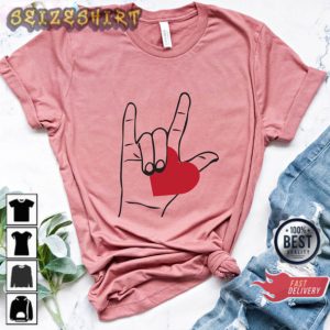 Love Sign Language Couple Valentines Day T-Shirt