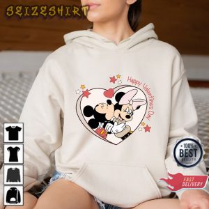 Mickey and Minnie In Love Mickey Minnie Kissing Women Valentines Day Hoodie