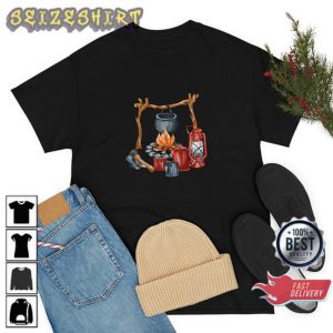 Retro 90s Camping Fire Pit Vintage Cartoon Style Camping Unisex T-Shirt