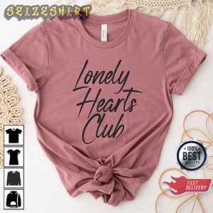 Retro 90s Lonely Hearts Club Lonely Single Love Vibe Valentines Day T-Shirt
