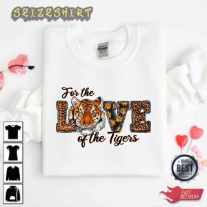Valentines Day Tiger Love Day Shirts For Men Women Animal T-Shirt