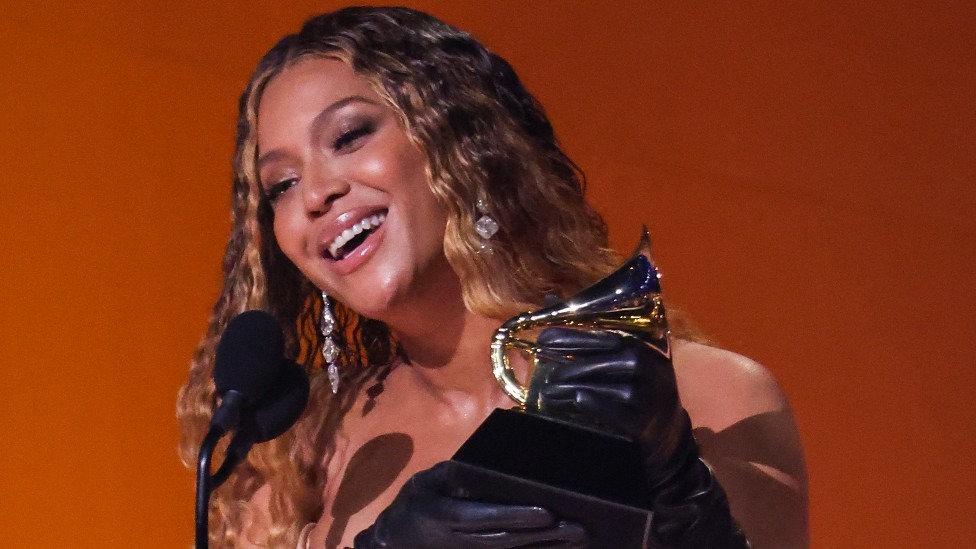 Beyoncé The Queen of Pop and R&B Music With 32 Grammy Awards (2)