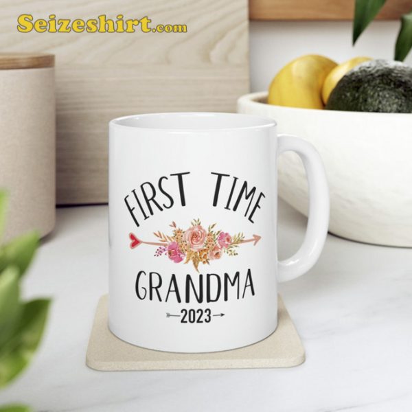 First Time Grandma 2023 For Granny To Be Coffee Mug