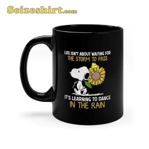Snoopy Hold Sunflower And Woodstock Life Coffee Mug