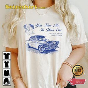 Lizzy Mcalpine Ceilings Tour 2023 Give Me A Minute Vibes Concert T-Shirt