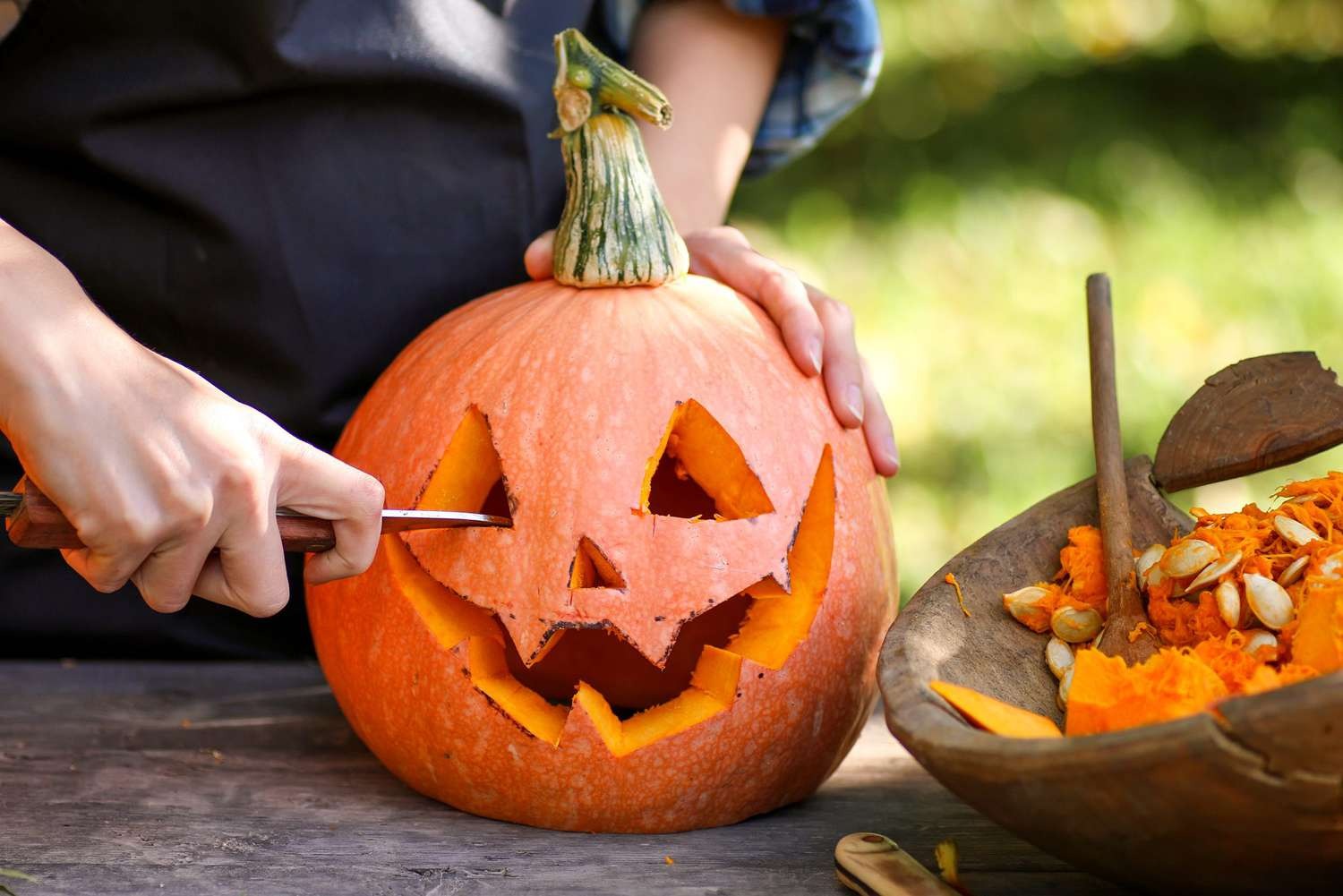 10 Spooktacular Halloween Activities for Kids and Adults (10)