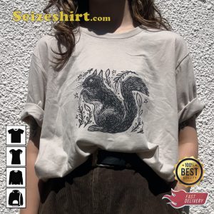 Forager Squirrel Trendy Unisex T-shirt