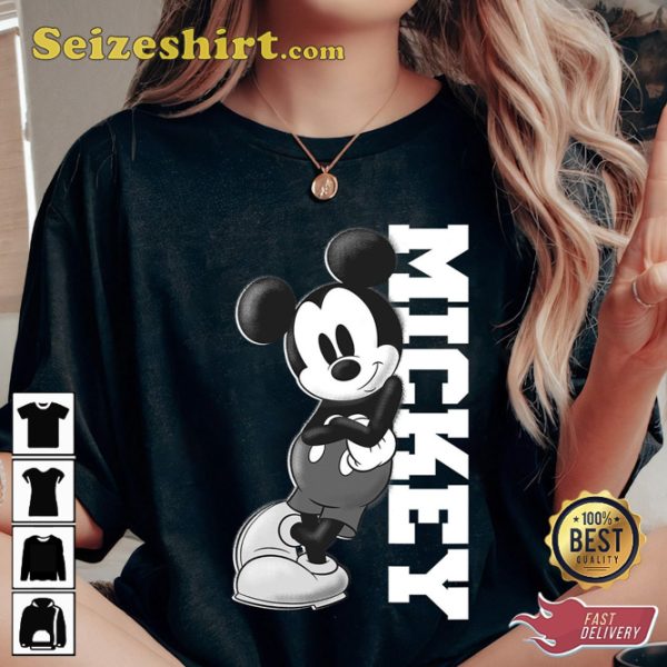 Disney Mickey And Friends Vintage Classic Pose Cartoon T-Shirt