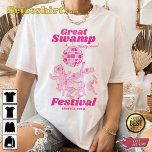 Frog Great Swamp Festival Vintage Inspired Pink T-Shirt